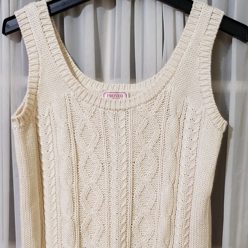 Pronto Moda women's sweater